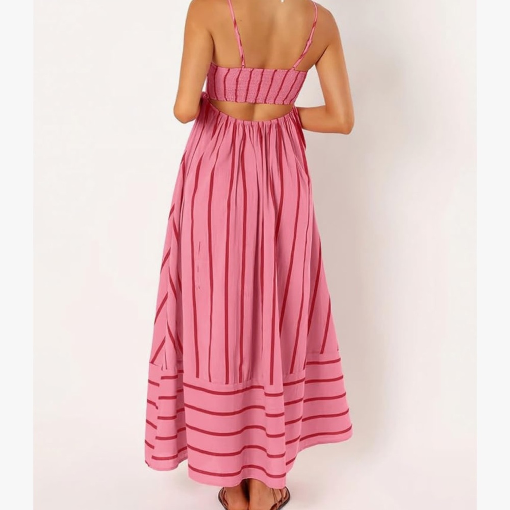 CLEARANCE ❤️ ADORABLE DRESS WITH POCKETS AND BACK OPENING. CUTE AND COMFY!! - Picture 6 of 6